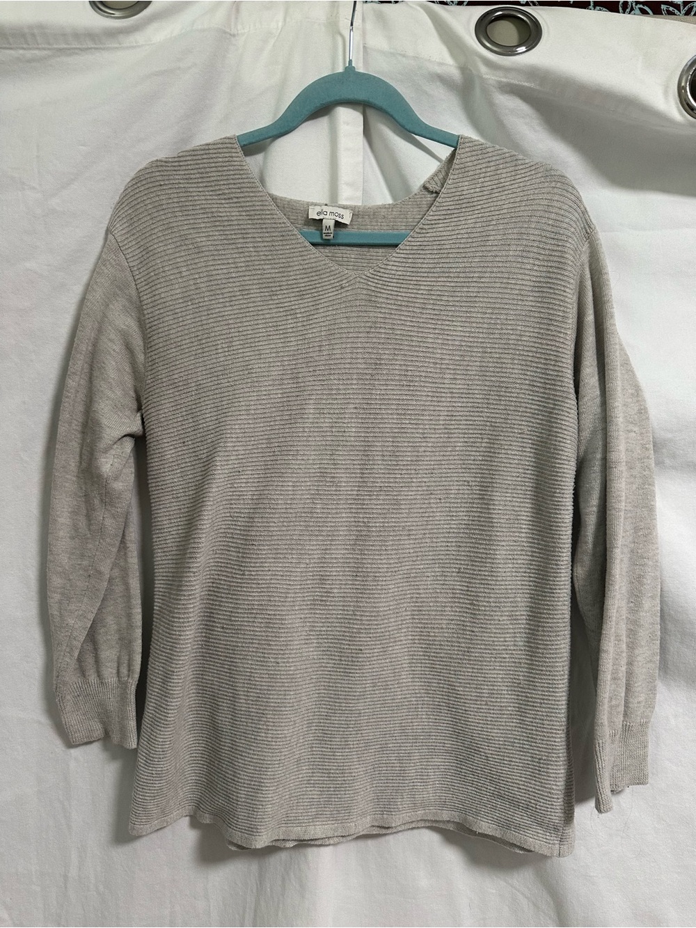 Ella Moss Light Gray Ribbed V-Neck Sweater